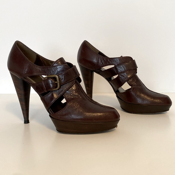 Stuart Weitzman Chocolate Brown Booties/Shoes - size 7 - Picture 1 of 11